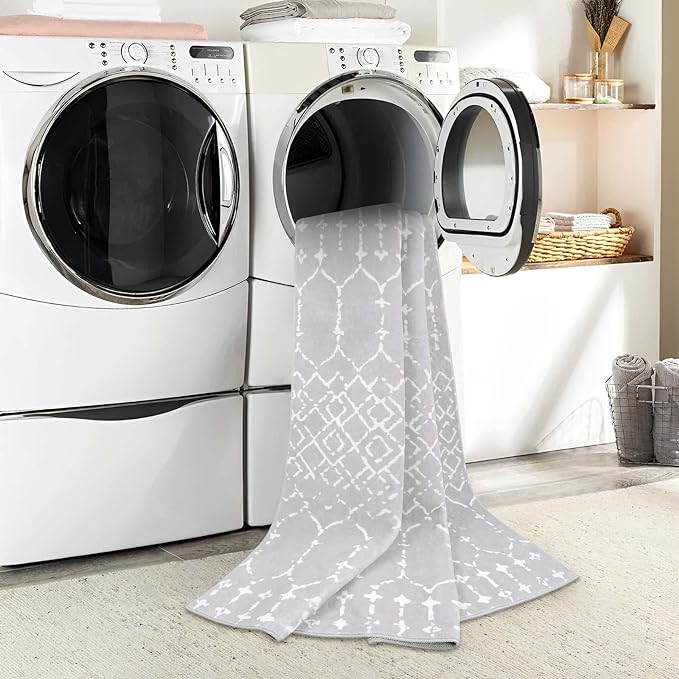 Lahome Moroccan Rugs for Entryway 2x3 Small Non-Slip Kitchen Rug Throw Lightweight Area Rugs for Bedroom Gray Vintage Print Distressed Bath Mat Floor Indoor Doormat Carpet for Laundry Living Room