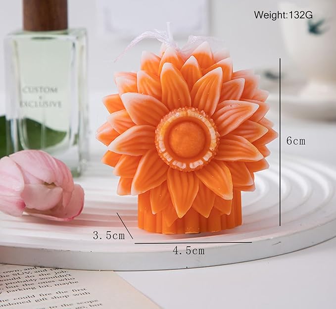 Sunflower Shaped Scented Candle,130G Handmade Clusters Aesthetic Soy Wax Aroma Decorative Candle for Table Photo Prop Valentine's Day Wedding Birthday,Prefect for Meditation Stress