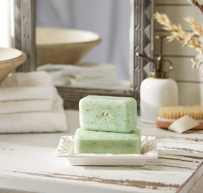 Pre de Provence Artisanal Soap Bar, Natural French Skincare, Enriched with Organic Shea Butter, Quad Milled for Rich, Smooth & Moisturizing Lather, Rosemary Mint, 5.3 Ounce