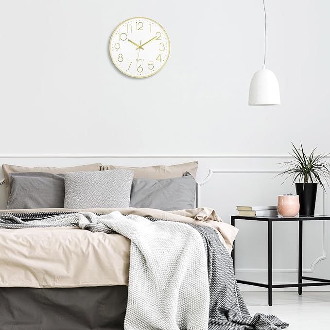 Lumuasky Gold Wall Clock 12 Inch Silent Non-Ticking Battery Operated Round Modern Clock for Living Room Bedroom Kitchen Home Office Decor