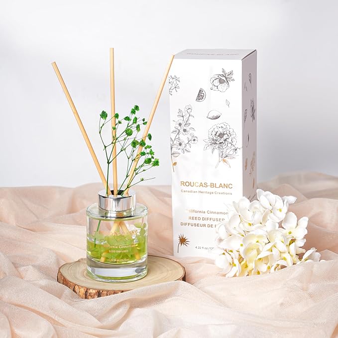ROUCAS BLANC Reed Diffuser Set with Preserved Flowers, Lemon and Bergamot Scented Diffuser with Sticks, Room Decor & Bathroom Decor, Aromatherapy Home Fragrance Gift Set (California Cinnamon)