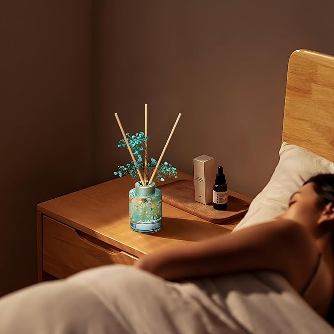 ROUCAS BLANC Reed Diffuser Set with Preserved Flowers, Green Mint and Rosemary Scented Diffuser with Sticks, Room Decor & Bathroom Decor, Aromatherapy Home Fragrance Gift Set (Daybreak Essence)