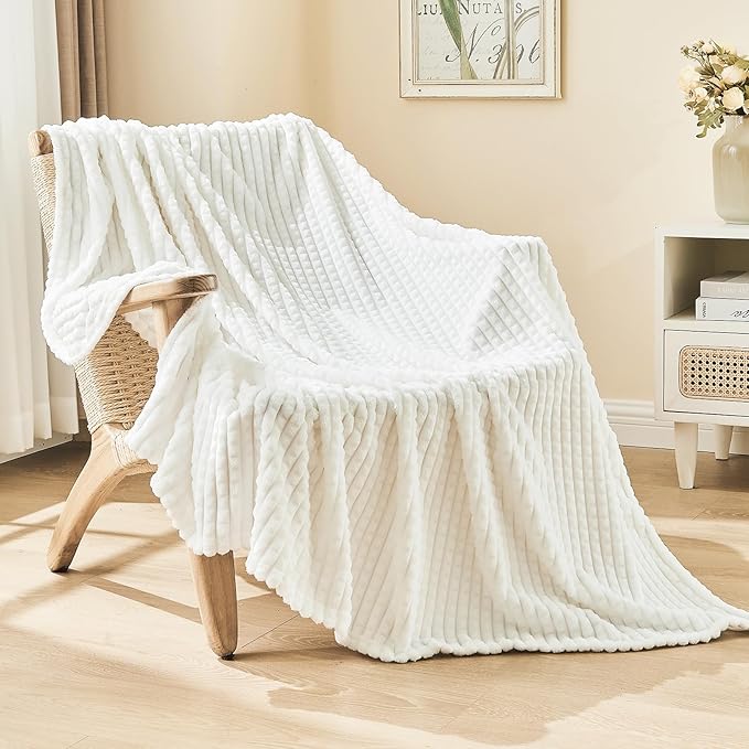 EMME Fleece Throw Blanket Luxury Flannel for Couch Bed Sofa Chairl, Soft, Plush, Warm and Cozy Blanket with Geometric Grid Design (White, 60'' x 80'')