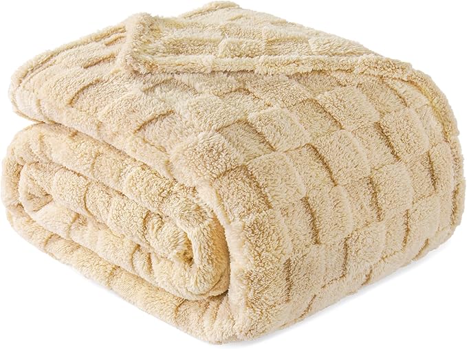 Exclusivo Mezcla Twin Size Flannel Fleece Blanket, Super Soft and Warm Lightweight Checkered Pattern Blankets for All Seasons, 60x80 Inches, Beige