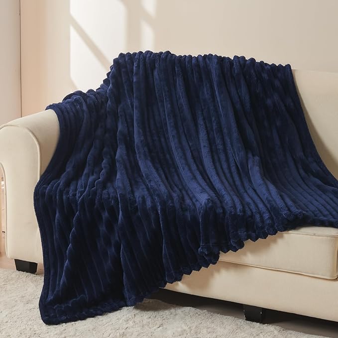 NEWCOSPLAY Super Soft Twin Blanket Dark Navy Premium Silky Flannel Fleece 3D Ribbed Jacquard Lightweight Bed Blanket All Season Use (Dark Navy Ribbed, Twin(60"x80"))
