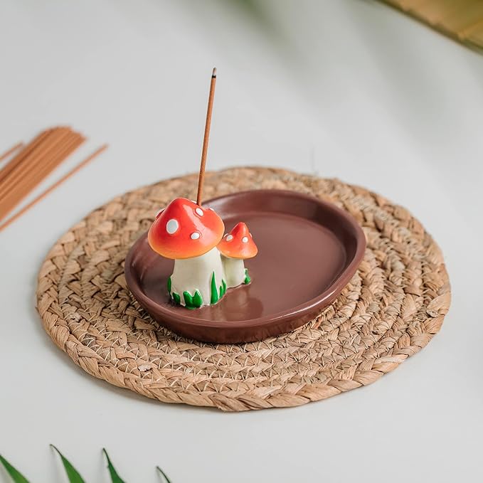 Cute Mushroom Incense Holder with 30 Incense Sticks, Handmade Resin Mushroom Incense Tray, Adorable Home Decor Accessory (Brown)