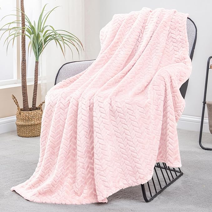 Exclusivo Mezcla Light Pink Fleece Throw Blanket for Couch and Bed, 50x70 Inches Soft Cozy Jacquard Flannel Blankets, Lightweight Fuzzy Plush Warm Throws for All Seasons