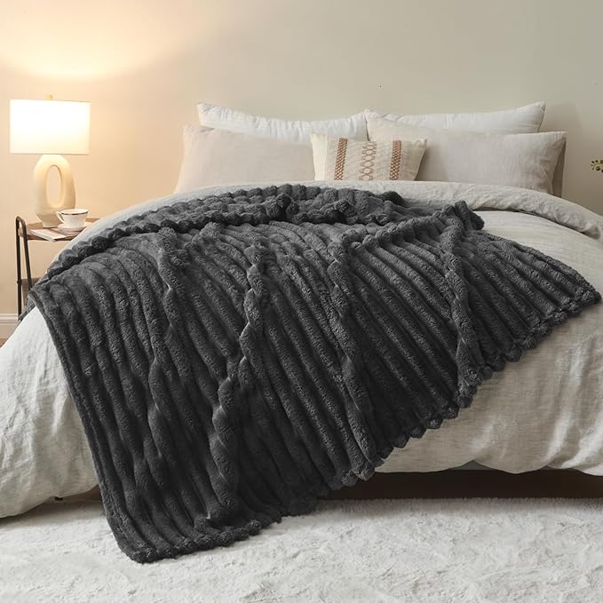 NEWCOSPLAY Super Soft Twin Blanket Grey Premium Silky Flannel Fleece 3D Ribbed Jacquard Lightweight Bed Blanket All Season Use (Grey Ribbed, Twin(60"x80"))