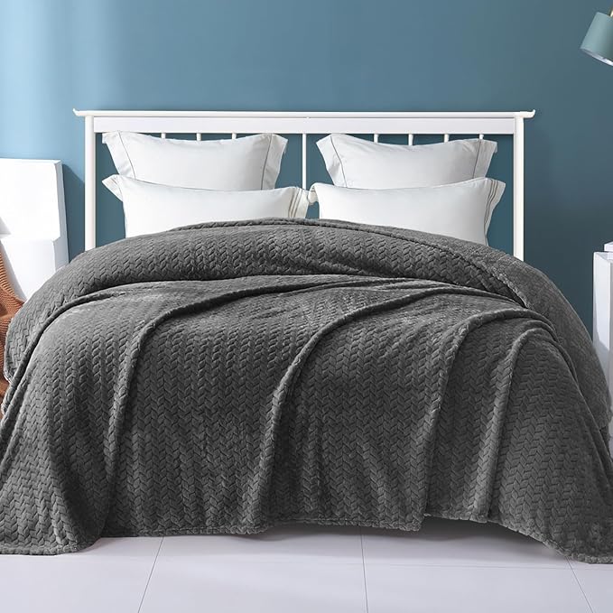 Exclusivo Mezcla Dark Grey Fleece Twin Size Blanket for Bed, 90x66 Inches Soft Cozy Jacquard Flannel Blankets, Lightweight Fuzzy Plush Warm for All Seasons