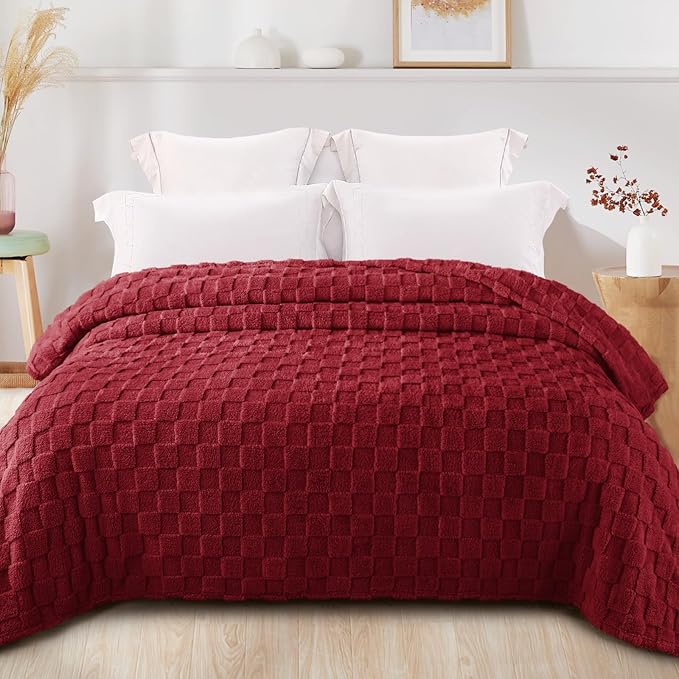 Exclusivo Mezcla Queen Size Flannel Fleece Blanket, Super Soft and Warm Lightweight Checkered Pattern Blankets for All Seasons, 90x90 Inches, Deep Red