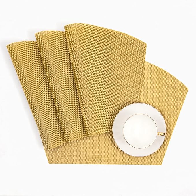 SHACOS Round Table Placemats Wedge Placemat Set of 4 Non Slip Heat Resistant Woven Vinyl Metallic Golden Table Mats Wipe Clean Indoor Outdoor (4, Gold)