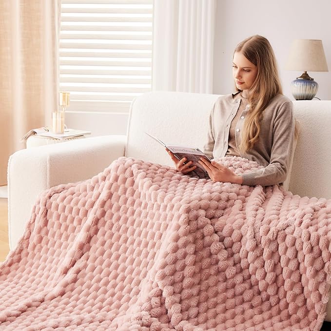 NEWCOSPLAY Super Soft Twin Blanket Pink Premium Silky Flannel Fleece 3D Clouds Stylish Jacquard Lightweight Bed Blanket All Season Use 350GSM (Pink, Twin(60"x80"))