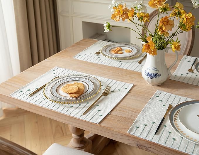Placemats Set of 6 for Dining Table Décor, Woven Cloth Place Mats for Farmhouse Kitchen Tabletop, Handcrafted Machine Washable Cotton Table mats 13 x 19 Inch, Green and Beige