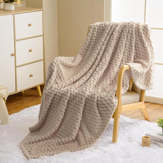 Vessia Flannel Fleece Throw Blanket(50x70 inch), 3D Jacquard Camel Fuzzy and Warm Blanket for Couch,Sofa,Bed,Chair, 300GSM Super Soft Touch Cozy Lightweight Light Brown Throw For All-Season Home Decor
