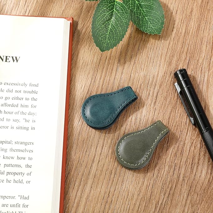 2 Pcs Leather Magnet Bookmark Retro Book Page Holder Vintage Page Marker Clip Handmade Cute Reading Accessories for Women Bookworm Book Lovers Reader Gift(Blue+Green)