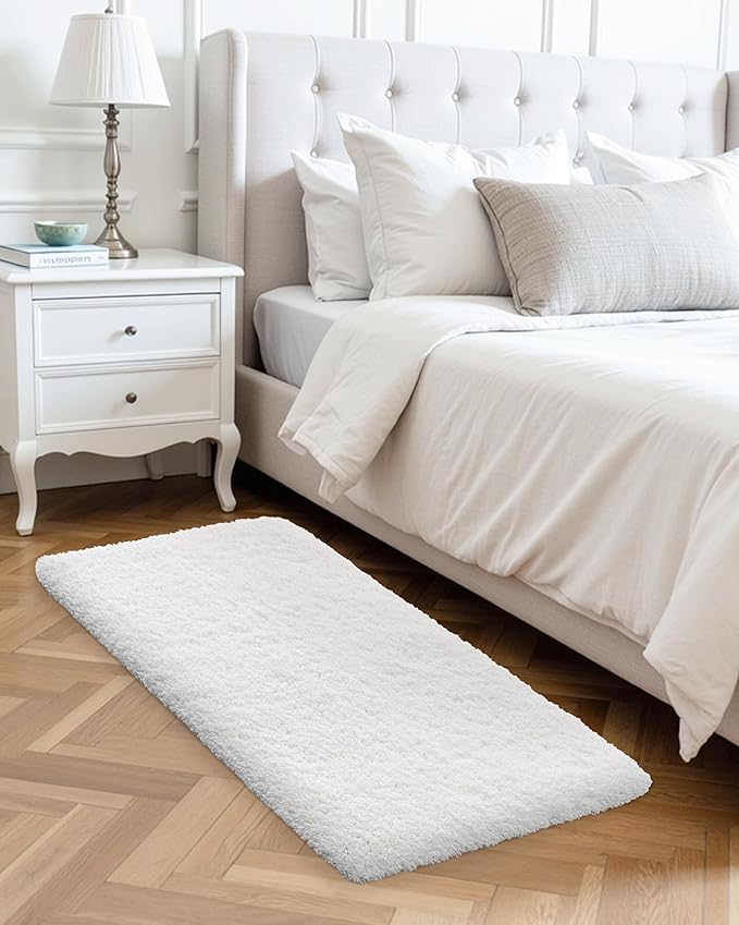 ILANGO White Bathroom Rugs 70" × 24" Non Slip & Super Absorbent Extra Thick Soft, Washable Bath Carpet Runner for Floor, Microfiber Plush Shaggy Bath Mats with Rubber for Bedroom Bathtub Shower Room