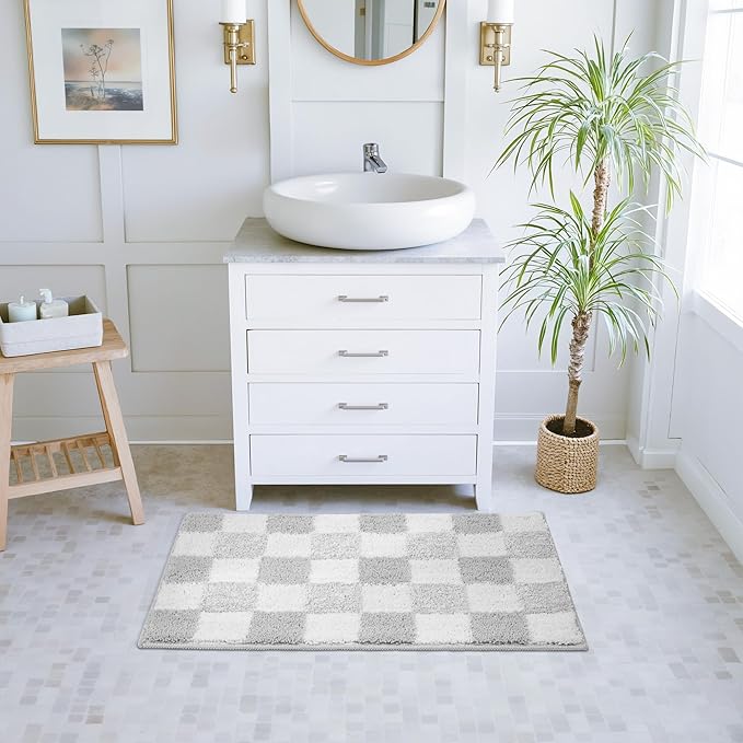 GRANNY SAYS Checkered Grey Bathroom Rugs, 32" x 20", Non-Slip Bath Mats for Bathroom, Plush Shag Absorbent Microfiber Ultra Soft Bath Mat, Cute Washable Rug for Tub, Shower, Bedroom