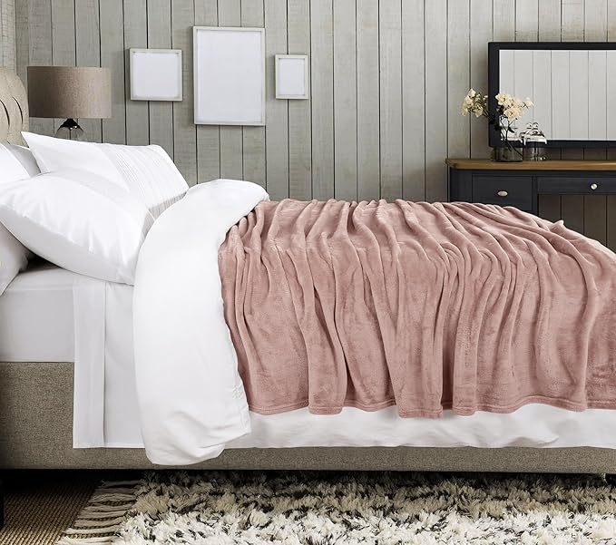 Utopia Bedding Rose Pink Fleece Blanket Full Size Lightweight Fuzzy Soft Anti-Static Microfiber Bed Blanket (90x84 Inch)