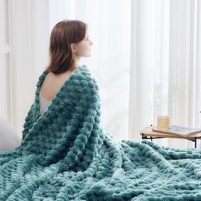 NEWCOSPLAY Super Soft Queen Blanket Light Teal Premium Silky Flannel Fleece 3D Clouds Stylish Jacquard Lightweight Bed Blanket All Season Use 350GSM (Light Teal, Queen(90"x90"))