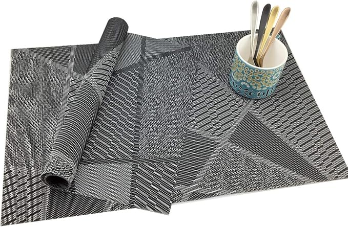 Gugrida Natural Placemats Woven Vinyl Non-Slip Insulation Heat Stain Resistant Washable Table Placemats Kitchen Dining Table Top Meal Mat Place Mats PVC Set of 6, Natural Black Wood Color
