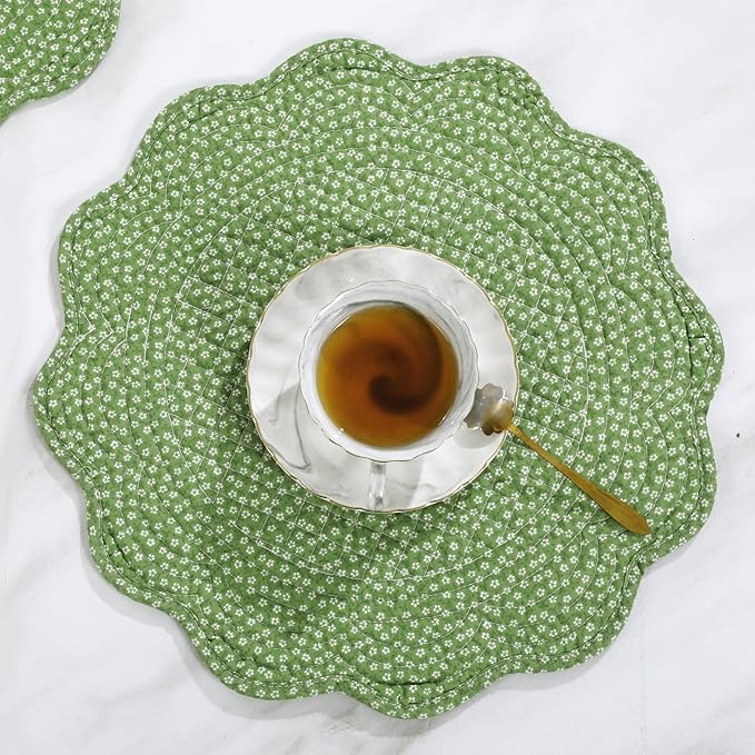HOMBYS Quilted Placemats Set of 6 Washable Round Placemats for Kitchen Table-100% Cotton Fabric 13 Inch Round Table Mats, Cotton Fabric with Microfiber Filling, (13"x13",Green & White Flower)