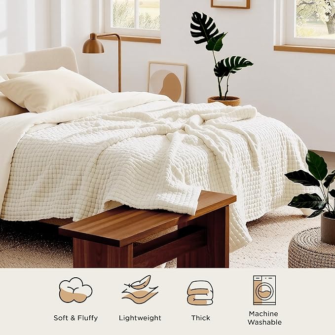 Bedsure King Size Blanket for Bed - Soft Fleece Blanket for Living Room, Cozy Large Fleece Throws for All Seasons, White, 108x90 Inches