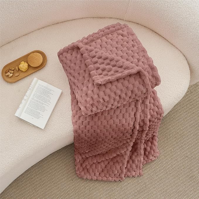 BEDELITE Jacquard Blanket, 3D Fleece Decorative Dusty Pink Twin Size, Soft and Cozy Warm Plush Fuzzy Throw All Seasons Suitable, 60x80Inches