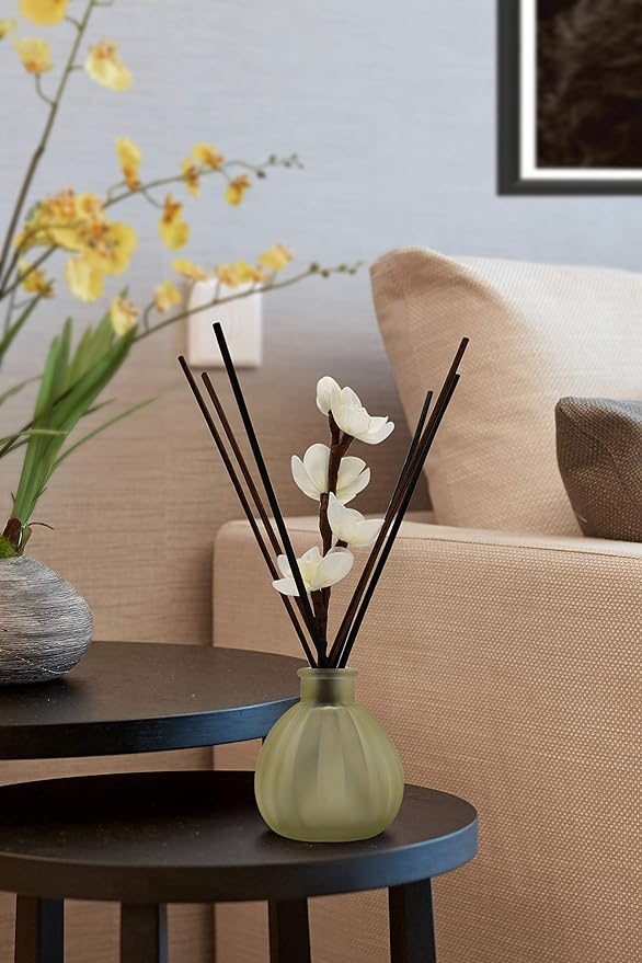 100pcs Brown Natural Reed Diffuser Sticks add 2 Pcs 13inch Sola Flowers 10 Inch Natural Rattan Wood Sticks Aromatherapy Sticks Replacements Stick