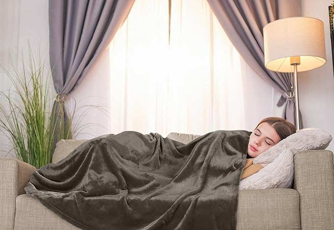 Utopia Bedding Fleece Blanket Throw Size Brown 300GSM Luxury Anti-Static Fuzzy Soft Microfiber Blanket for Couch, Sofa and Bed (60x50 Inch)