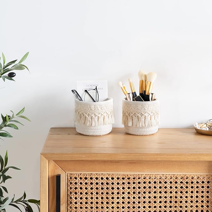 Mkono 4 Pcs/Set Macrame Hanging Shelves Boho Wall Decor and Makeup Brush Holder Organizer Mini Storage Baskets