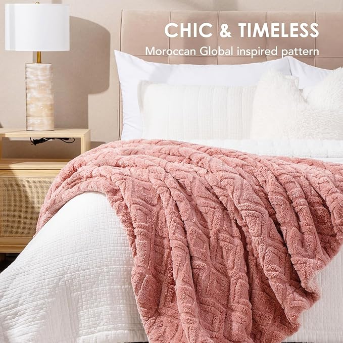 EVERGRACE Jacquard Boho Sherpa Fleece Throw Blanket for Couch, Super Soft Cozy Fuzzy Plush Blankets for All Seasons, Reversible Thick Warm Blanket for Bed, Sofa, Living Room, Dusty Pink, 50" x 60"