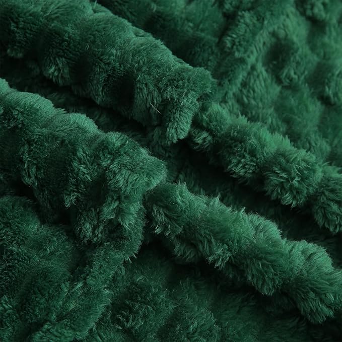 Dark Hunter Green Throw Blanket 50"×60" inches Fuzzy 3D Jacquard Decorative Flannel Fleece Super Soft Plush Cozy Blanket for Couch Sofa Chair Lightweight
