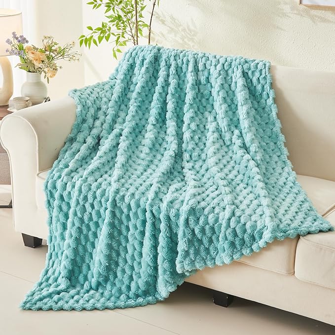 NEWCOSPLAY Super Soft Twin Blanket Sage Green Premium Silky Flannel Fleece 3D Clouds Stylish Jacquard Lightweight Bed Blanket All Season Use 350GSM (Sage Green, Twin(60"x80"))