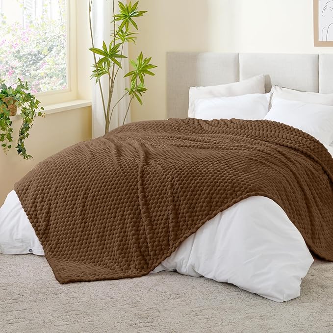 BEDELITE Fleece Blanket - 3D Jacquard Decorative Brown Throw Blankets for Couch & Bed, Soft and Cozy Warm Plush Fluffy Blanket All Seasons Suitable, 108x90Inches
