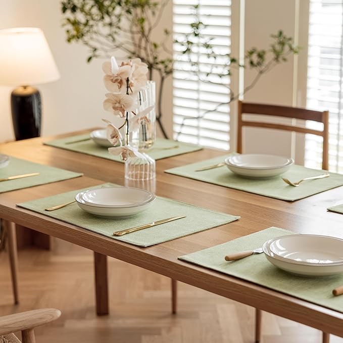 Demetex Green Placemat Set of 4 Washable Linen Place Mats for Dinner Heat Resistant Sage Cloth Placemats Scratch Resistant Plate Mats for Dining Table Kitchen, Green