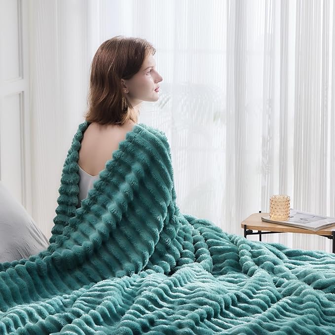 NEWCOSPLAY Super Soft Queen Blanket Light Teal Premium Silky Flannel Fleece 3D Ribbed Jacquard Lightweight Bed Blanket All Season Use (Light Teal Ribbed, Queen(90"x90"))