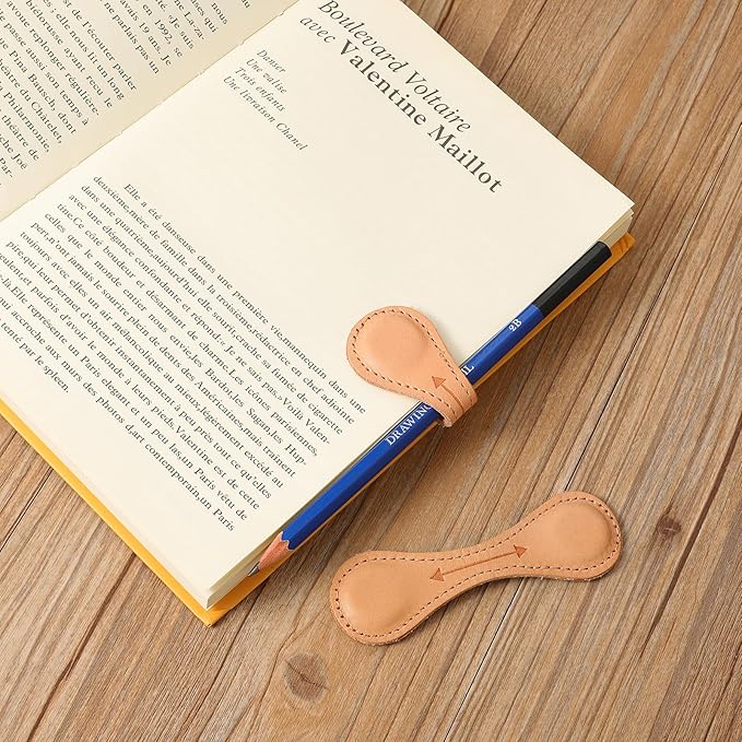Magnetic Leather Bookmarks Book Marks for Reading Women Men Book Lovers Readers (Beige)