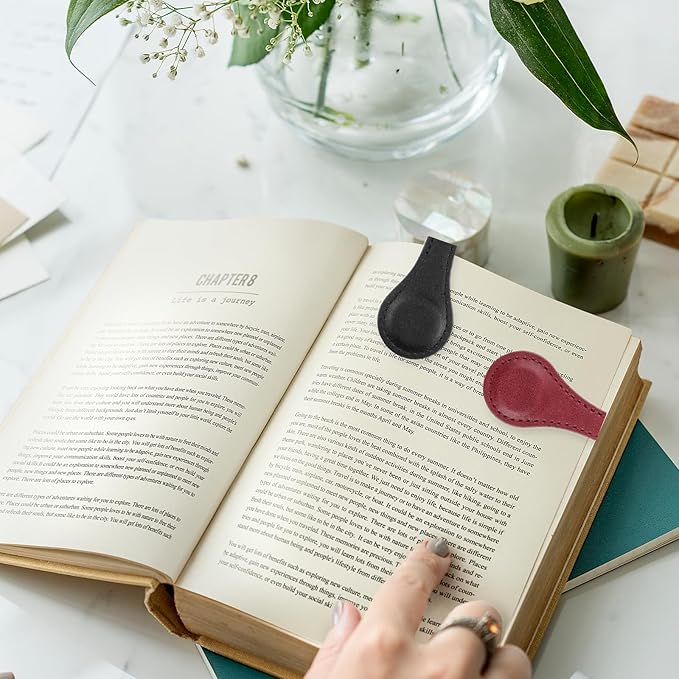2 Pcs Leather Magnet Bookmark Retro Book Page Holder Vintage Page Marker Clip Handmade Cute Reading Accessories for Women Bookworm Book Lovers Reader Gift(Black+red)