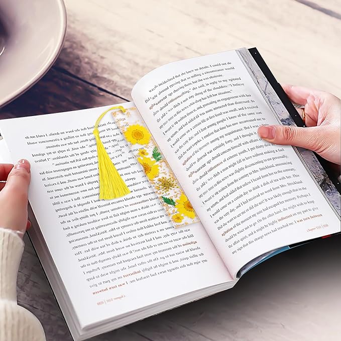 Bookmarks for Women, Kaluofan 2PCS Book Markers for Reading, Durable Handmade Dried Flower Resin Bookmarks with Tassels, Pretty and Increase Reading Interest