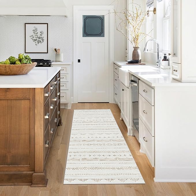 Deerly Kitchen Runner Rug 2'6''x8' Rug Runners for Hallways Soft Non Slip, Washable Rug Runner Boho Moroccan Neutral Long Rug Floor Carpet for Hallway Entryway Laundry Indoor, Light Brown