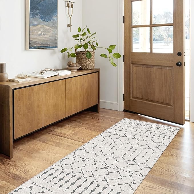 2'6''x8' Boho Kitchen Runner - Non Slip, Washable, Soft Carpet with Rubber Backing for Entryway, Laundry, Bedroom - Off White/Grey