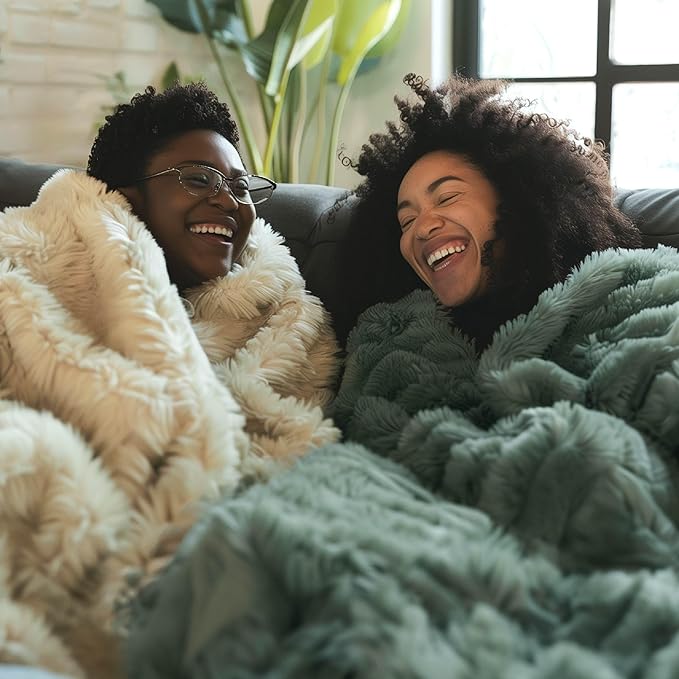Bedsure Fluffy Sage Green King Size Blanket for Bed, Thick Soft Sherpa Faux Fur Fleece Bedding Fuzzy Plush Winter Warm Heavy Oversize Big Large King Blanket, Cozy Green Gifts for Men Women, 108x90