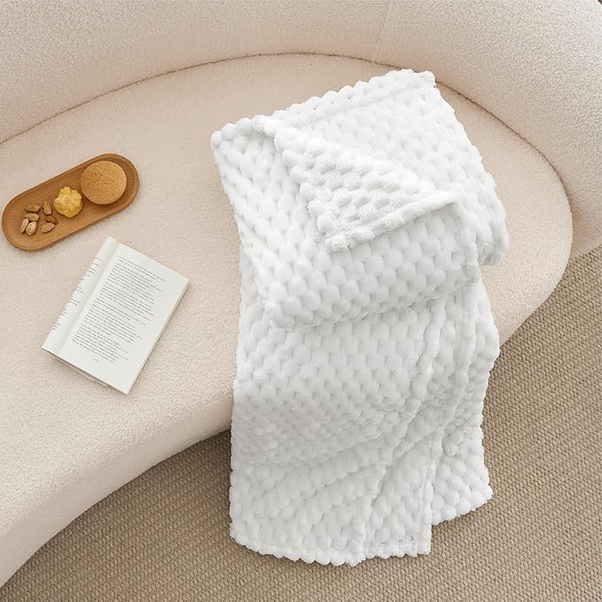 BEDELITE Fleece Throw Blanket for Couch & Bed - 3D Jacquard Decorative White Blanket, Super Soft and Cozy Warm Fuzzy Blanket All Seasons Suitable, 50x60Inches
