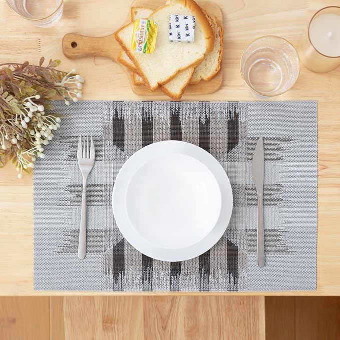 Winknowl Placemats Set of 4, Heat Resistant Stain Resistant Woven Vinyl Insulation Place mats, Durable Washable Elegant Table Mats for Kitchen Dining Table Decor (Geometric Gray)