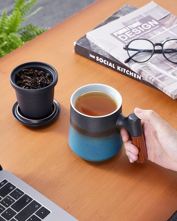 ZENS Gradient Blue Tea Cup with Infuser and Lid, 14.5oz Wood Handle Tea Mug, Loose Leaf Tea Steeper & Strainer, Tea Lovers Gifts