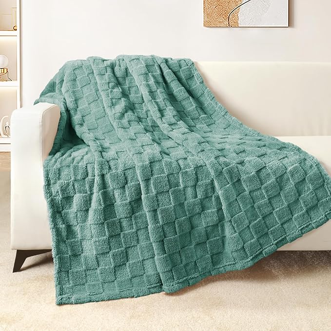 Exclusivo Mezcla Fleece Throw Blanket for Couch,Super Soft and Warm Lightweight Checkered Pattern Blankets for All Seasons,50x60 Inches, Celadon