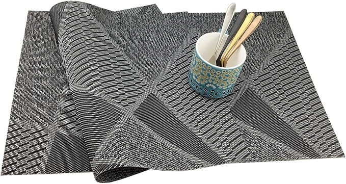 Gugrida Natural Placemats Woven Vinyl Non-Slip Insulation Heat Stain Resistant Washable Table Placemats Kitchen Dining Table Top Meal Mat Place Mats PVC Set of 6, Natural Black Wood Color