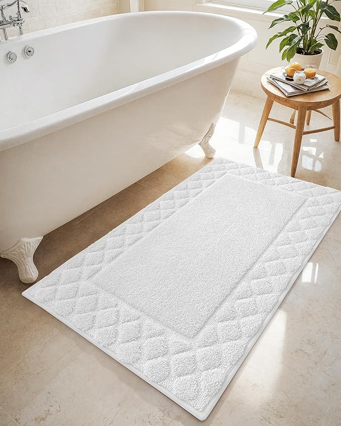 Color&Geomety Long Bathroom Rugs Runner Non Slip 24"x43", Absorbent White Bath Mat Washable, Luxury Bathroom Mat Shower Mat Outside Shower