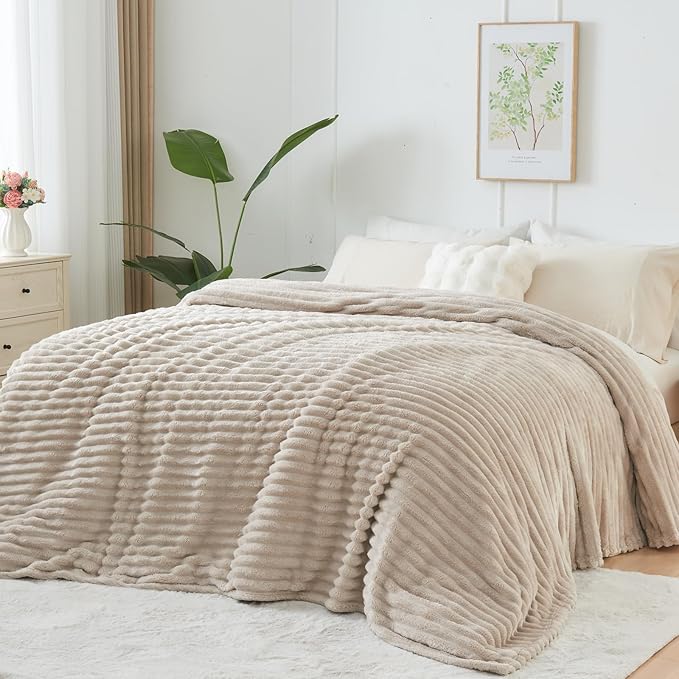 NEWCOSPLAY Super Soft Queen Blanket Linen Premium Silky Flannel Fleece 3D Ribbed Jacquard Lightweight Bed Blanket All Season Use (Linen Ribbed, Queen(90"x90"))