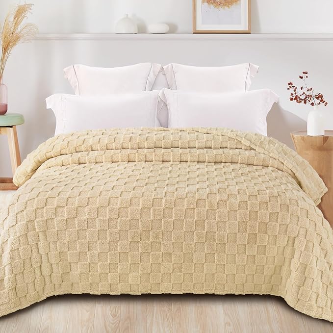 Exclusivo Mezcla Queen Size Flannel Fleece Blanket, Super Soft and Warm Lightweight Checkered Pattern Blankets for All Seasons, 90x90 Inches, Beige